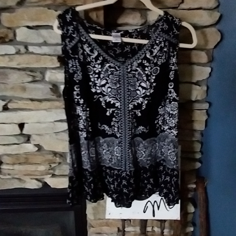 Sleeveless blouse